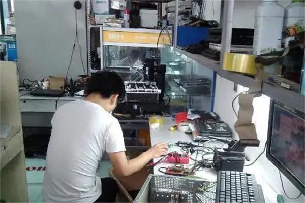 紅星電腦維修中心 專業(yè)計(jì)算機(jī)維修，讓科技無憂服務(wù)于生活